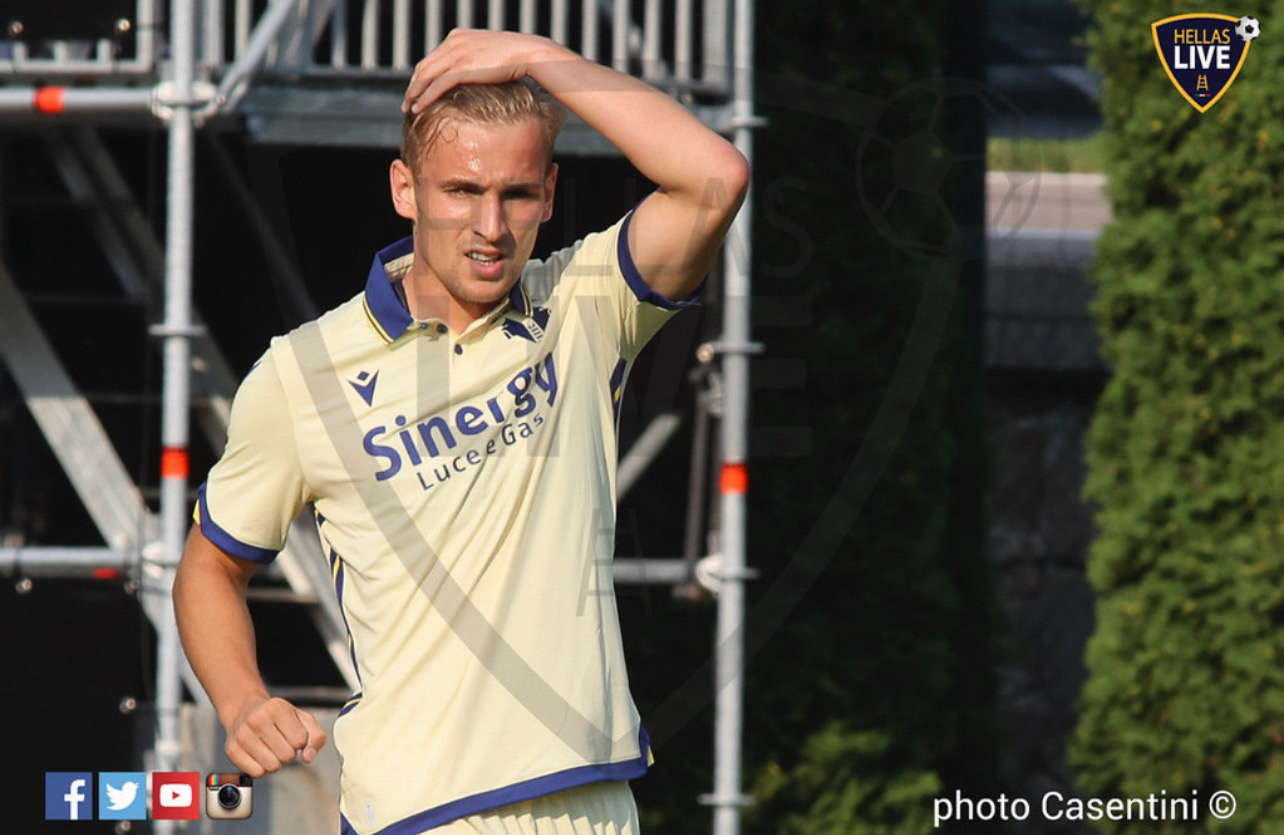 UFFICIALE. Hellas Verona, Praszelik a titolo definitivo al Cracovia