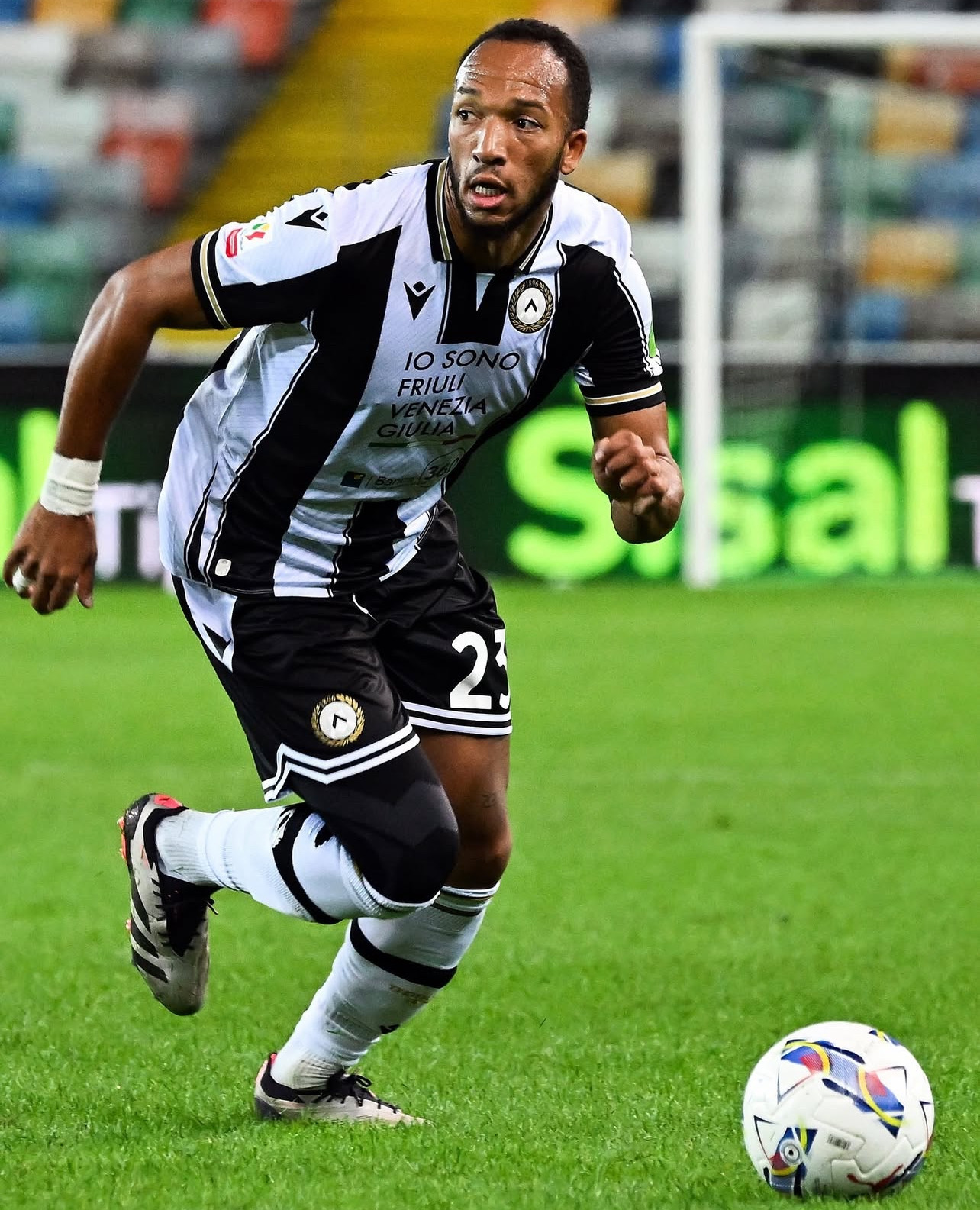 Hellas Verona, trattativa avanzata con l’Udinese per il difensore Ebosse