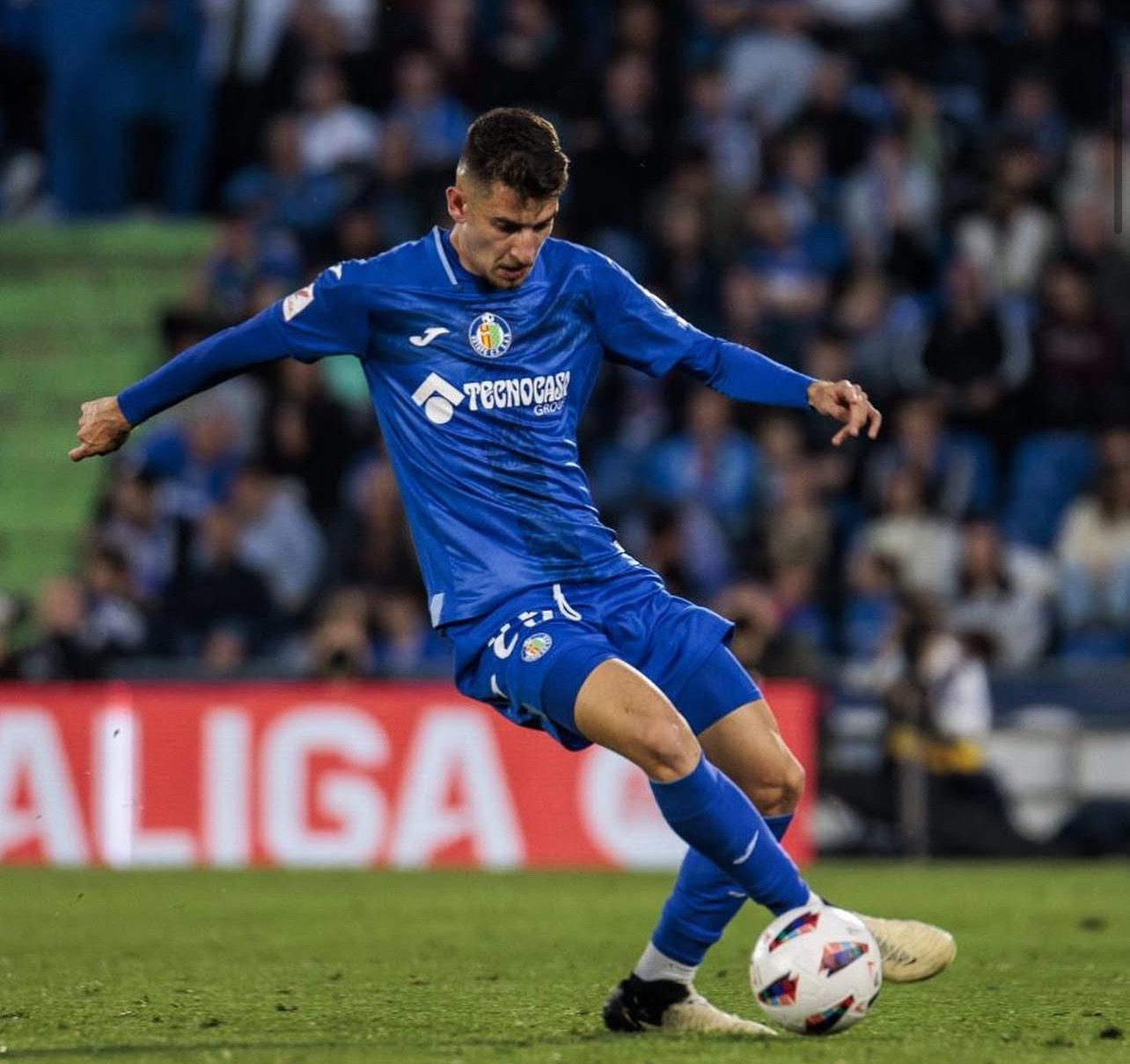 Hellas Verona, Torino, Parma e Alaves sul centrocampista svincolato Yellu Santiago