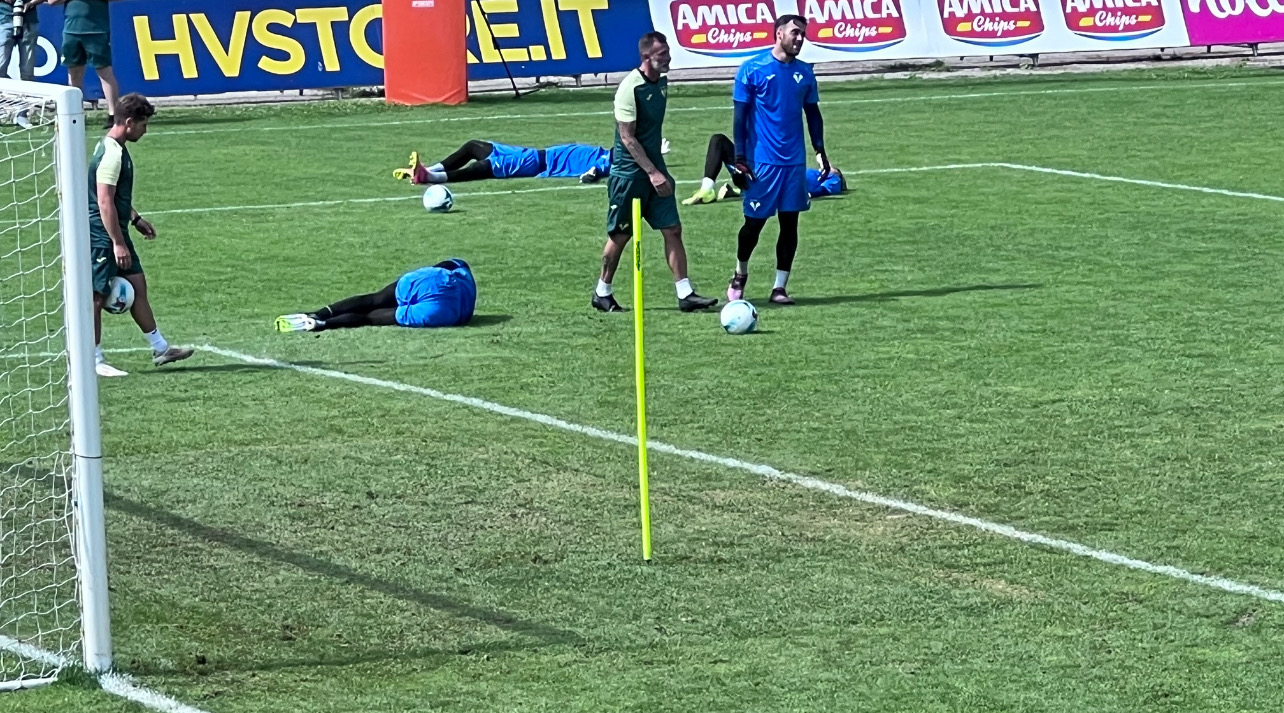 Folgaria 2025, Hellas Verona: gli allenamenti del preparatore dei portieri Massimo Cataldi