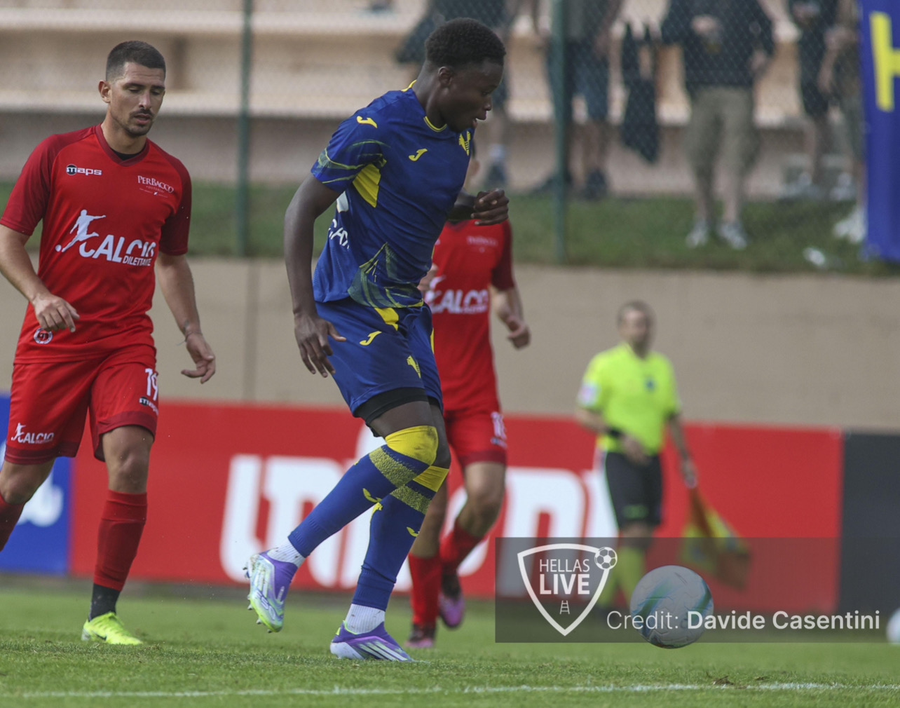 UFFICIALE. Hellas Verona, Cisse prolunga il contratto (2029) e si trasferisce in prestito al Catanzaro