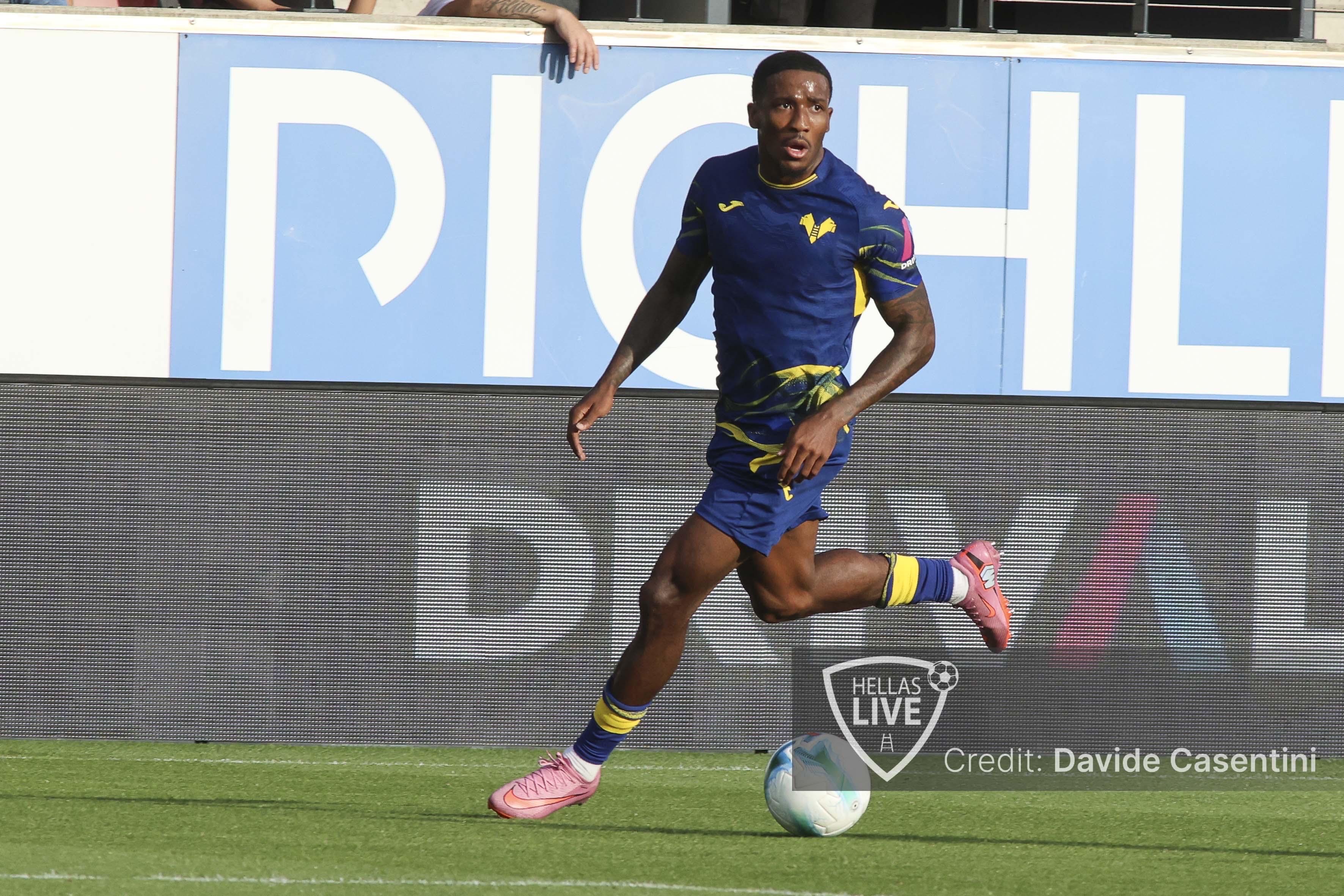 Hellas Verona, per Tchatchoua il Nottingham Forrest offre 10, i gialloblù ne vogliono almeno 12