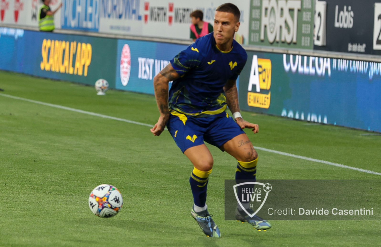 UFFICIALE. Hellas Verona, Calabrese prolunga sino al 30 giugno 2028 e si trasferisce in prestito alla Carrarese