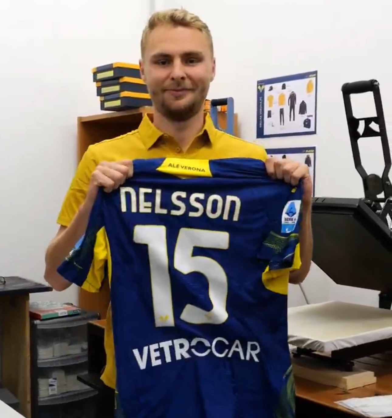 Hellas Verona, maglia n.15 per Nelsson