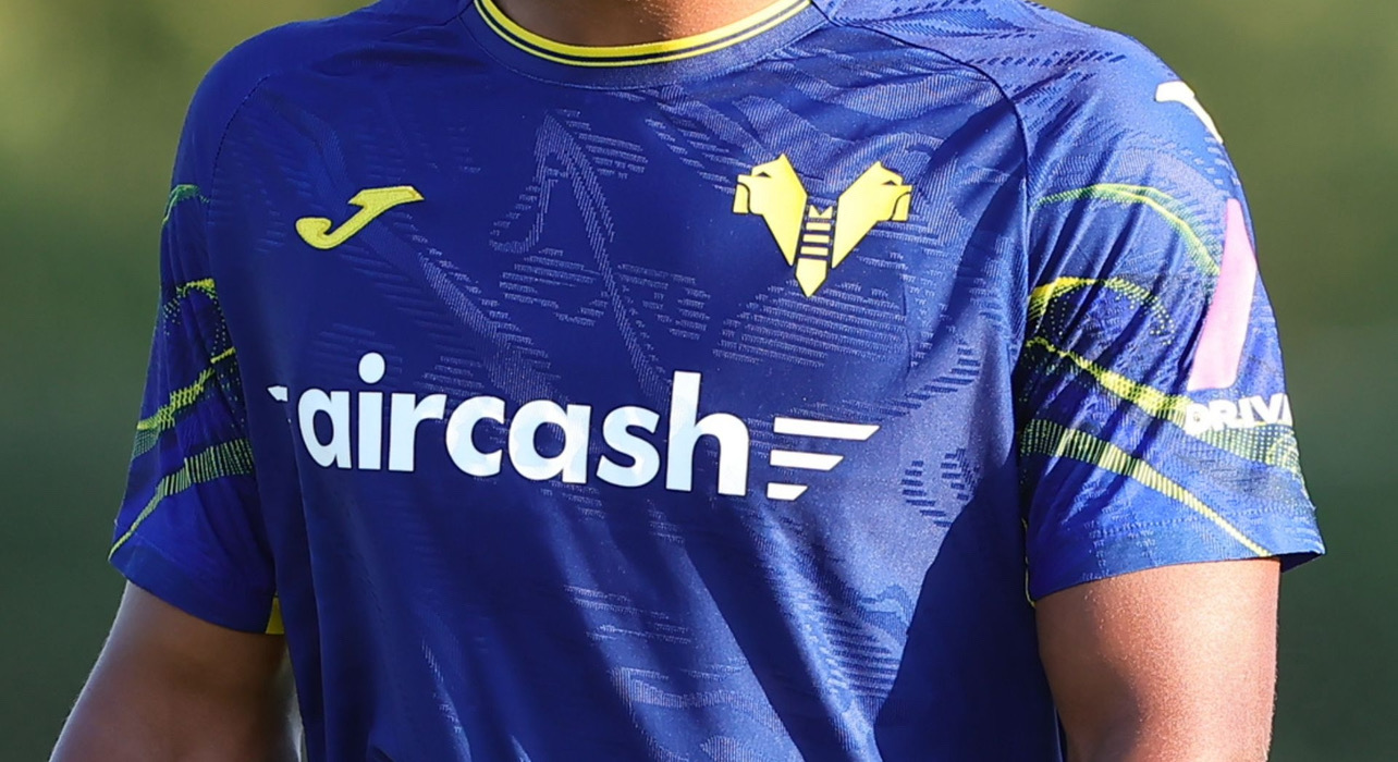 All’asta le maglie gialloblù di Hellas Verona-Cremonese