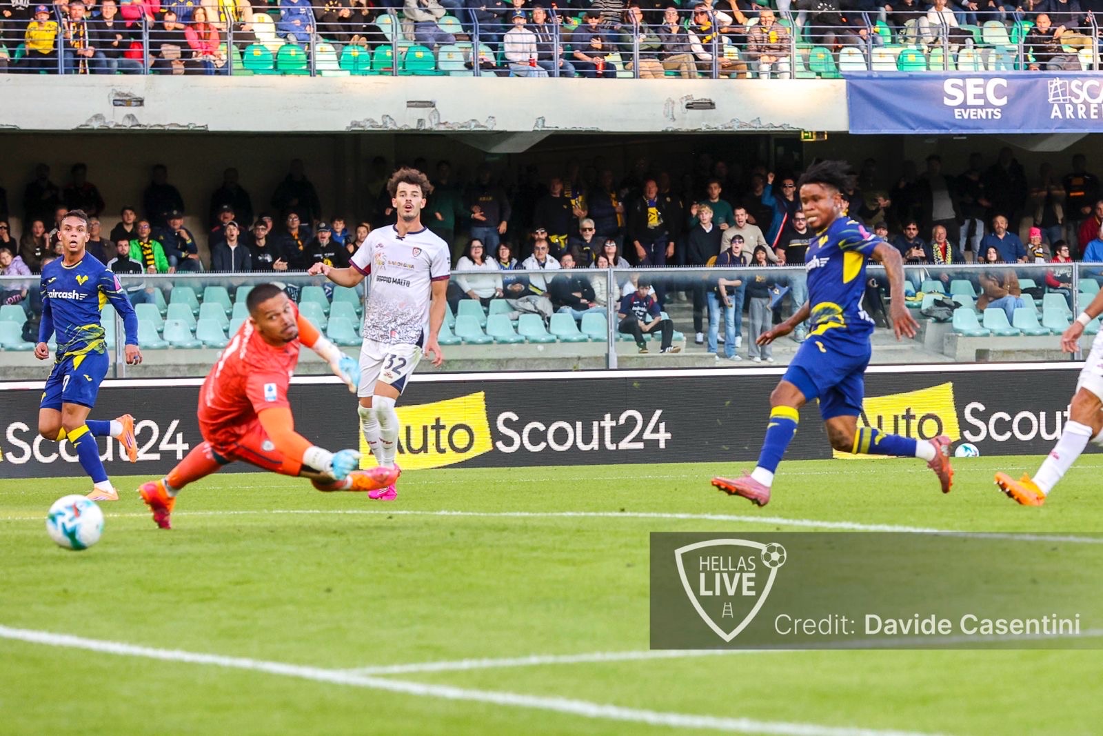 Finale, Hellas Verona-Cagliari 2-2