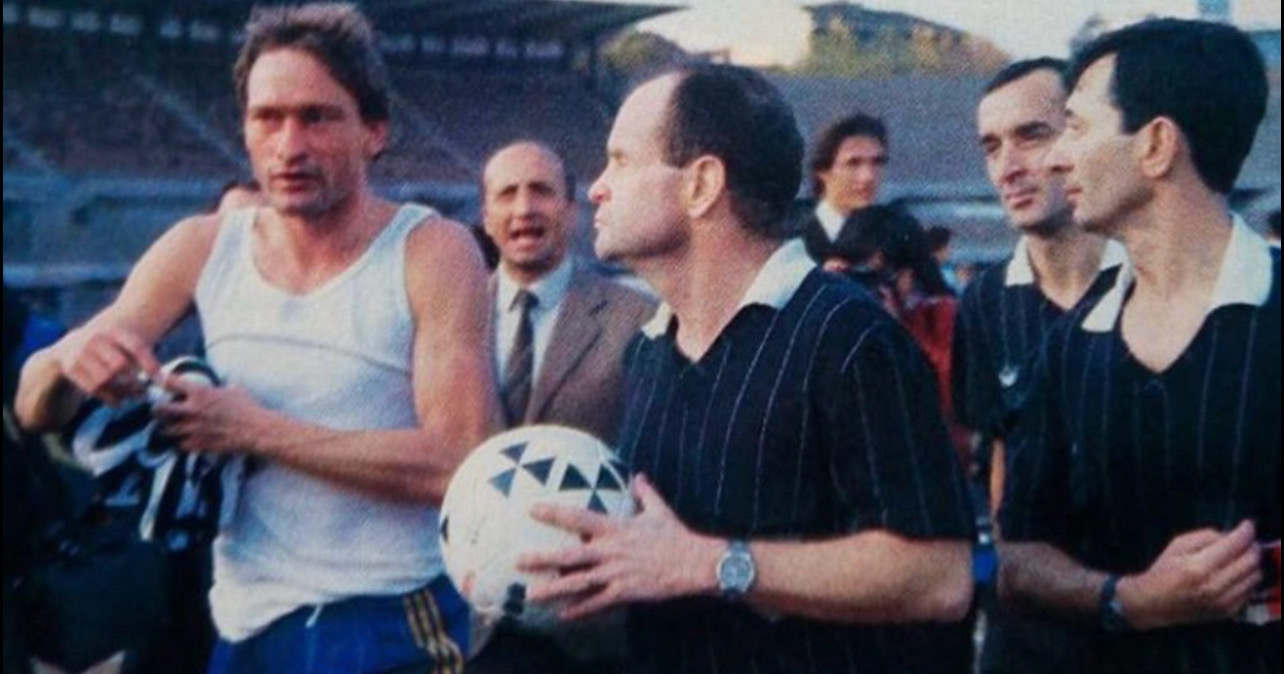 6 Novembre 1985, Juventus-Hellas Verona 2-0. L'arbitro Wurtz elimina i gialloblù