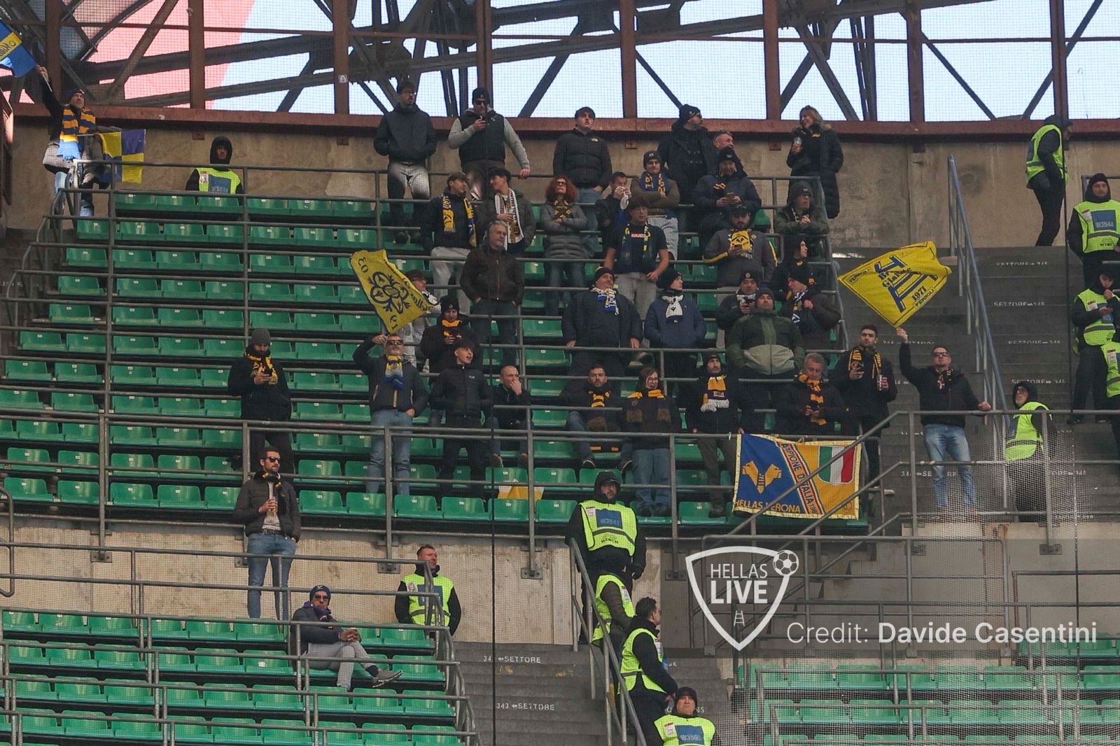 Milan-Hellas Verona, i 38 tifosi gialloblù presenti al Meazza