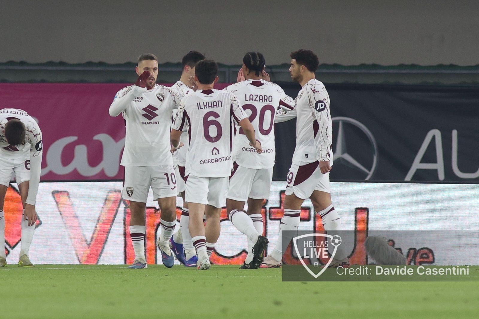 Hellas Verona-Torino 0-2, Casadei raddoppia