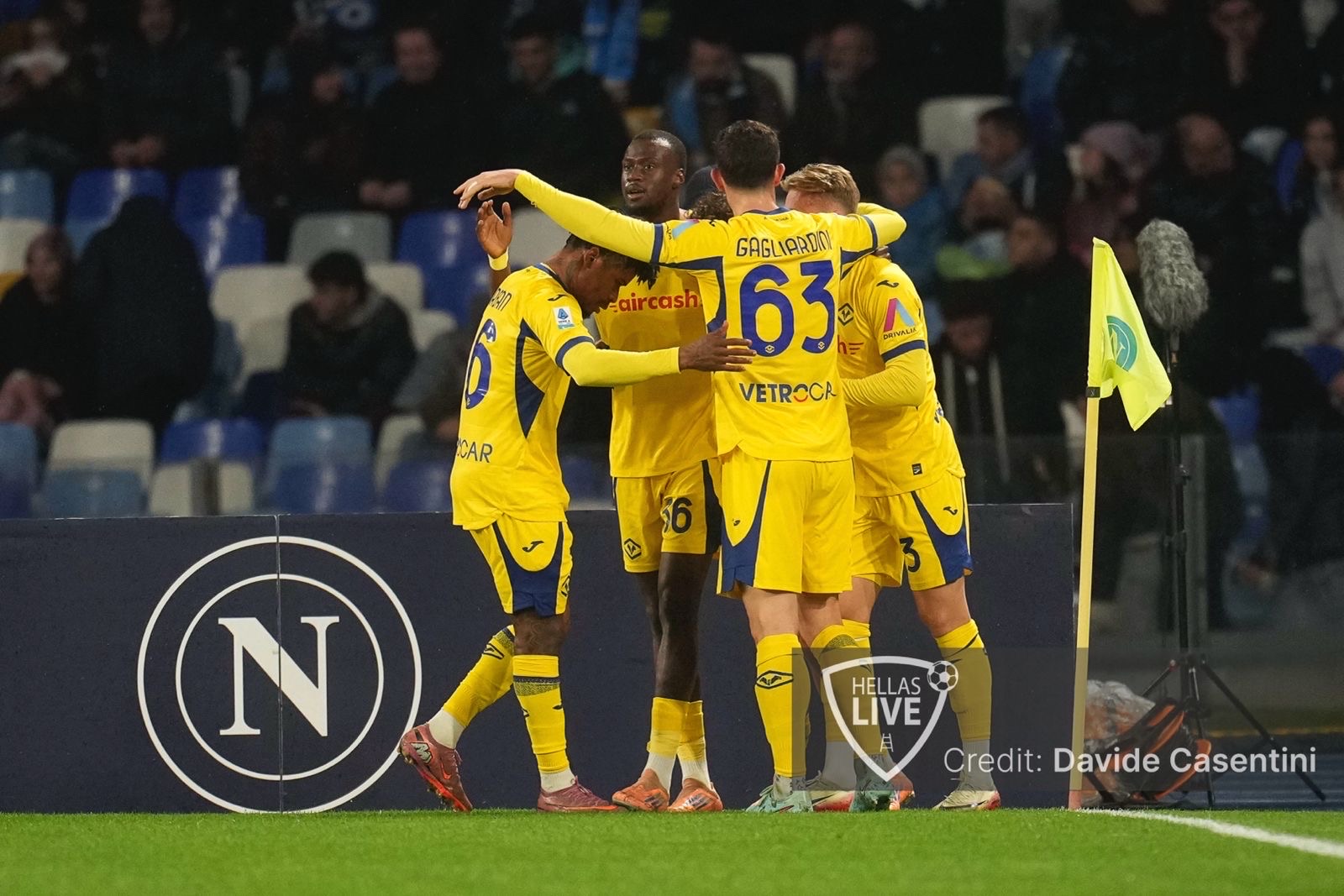 Finale, Napoli-Hellas Verona 2-2