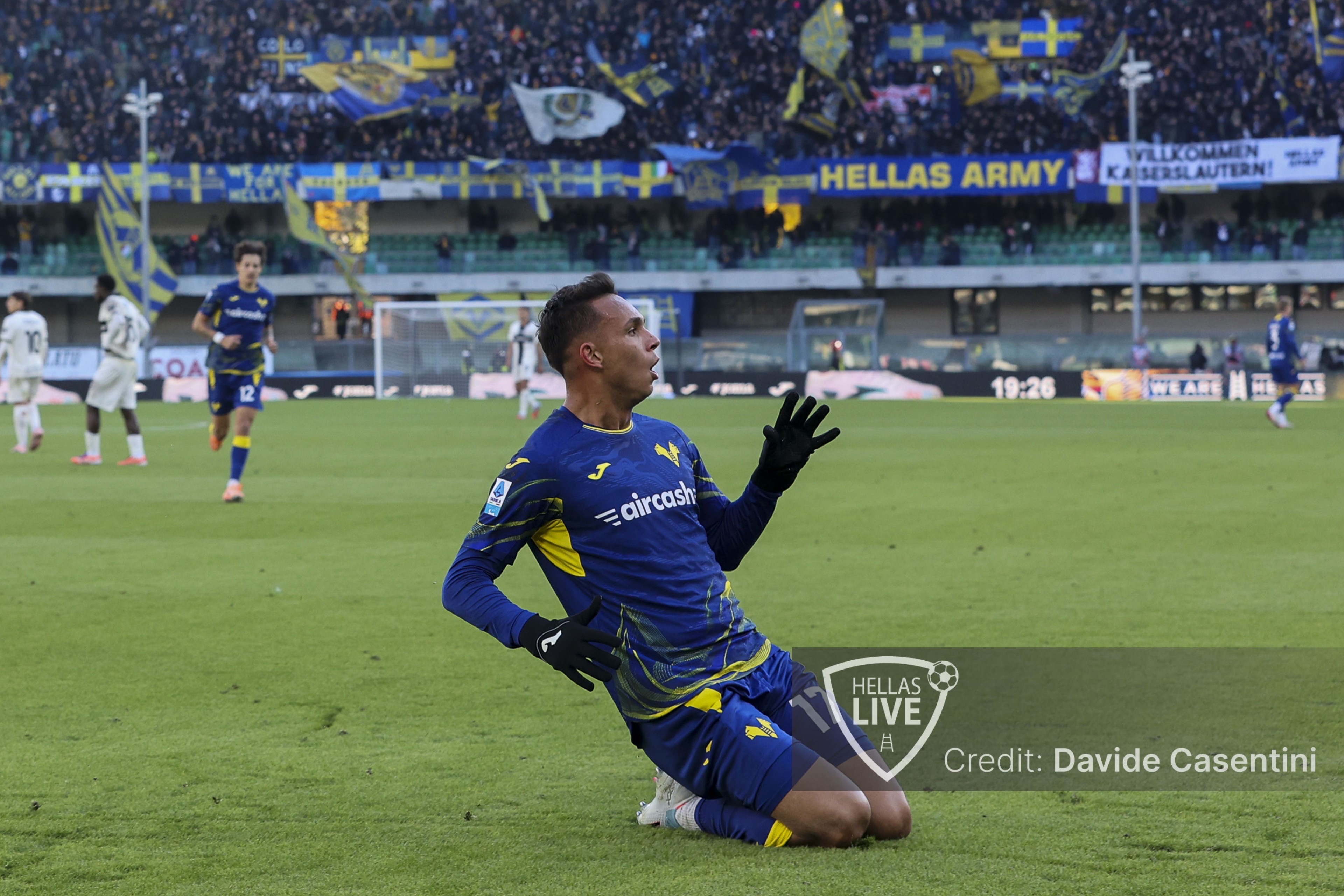 Hellas Verona, domani visite mediche col Napoli per Giovane