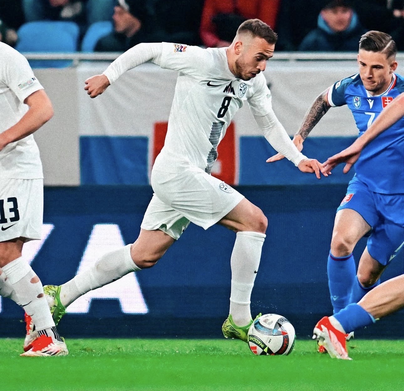 Hellas Verona, maglia n.4 per Lovric