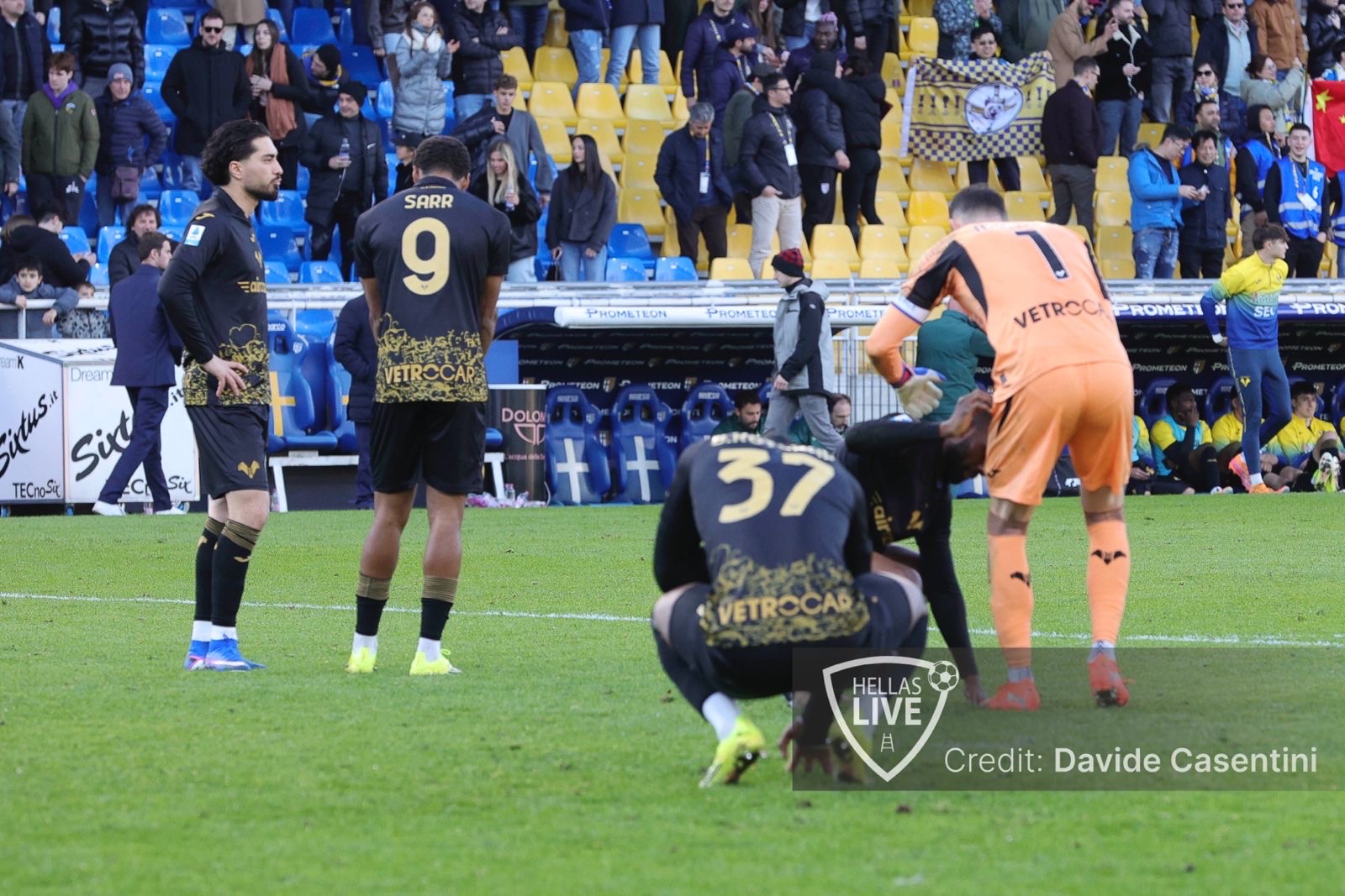 Pagelle gialloblù. Parma-Hellas Verona 2-1