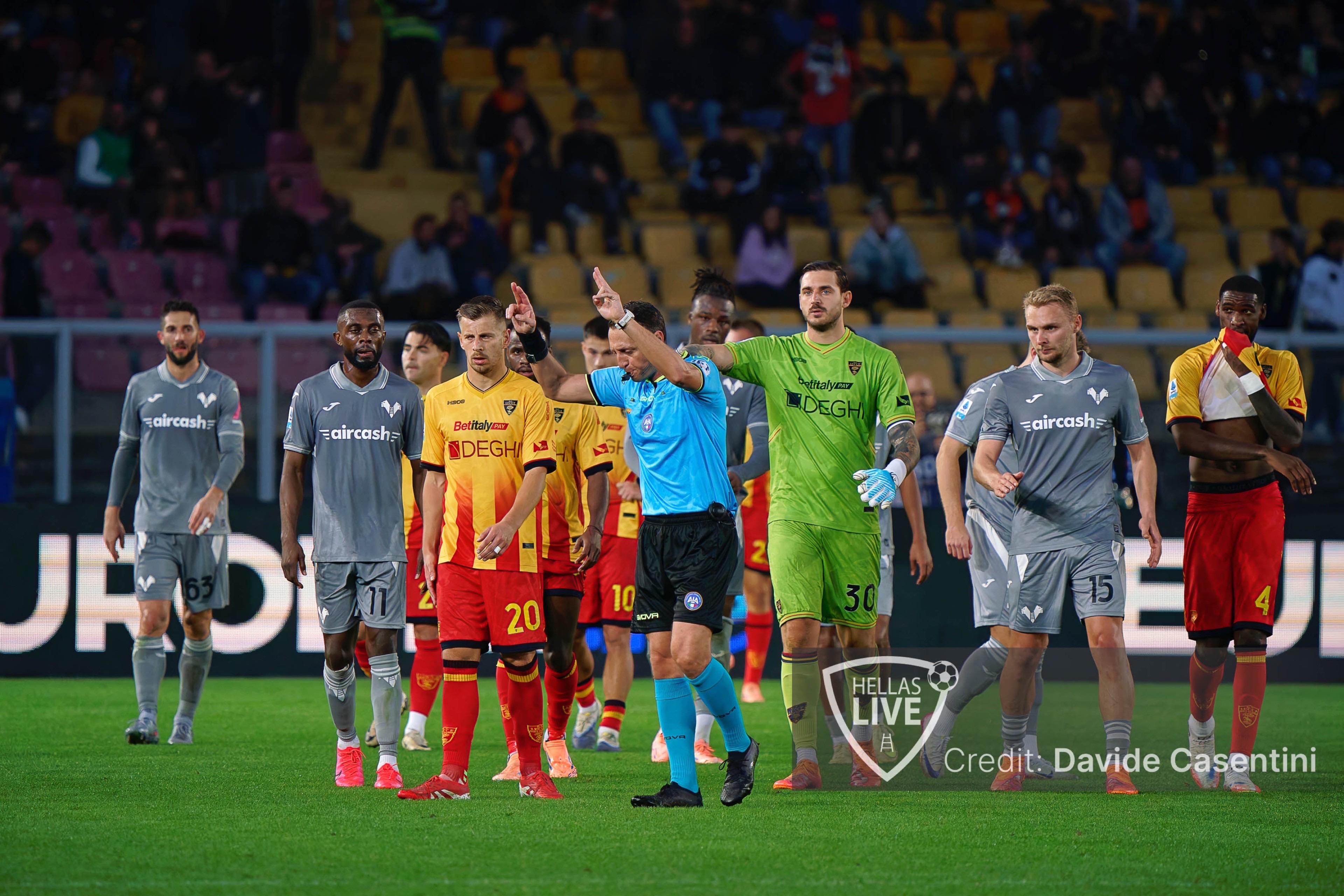 Serie A, Cagliari-Lecce 0-2. Hellas Verona a -9 dal quartultimo posto