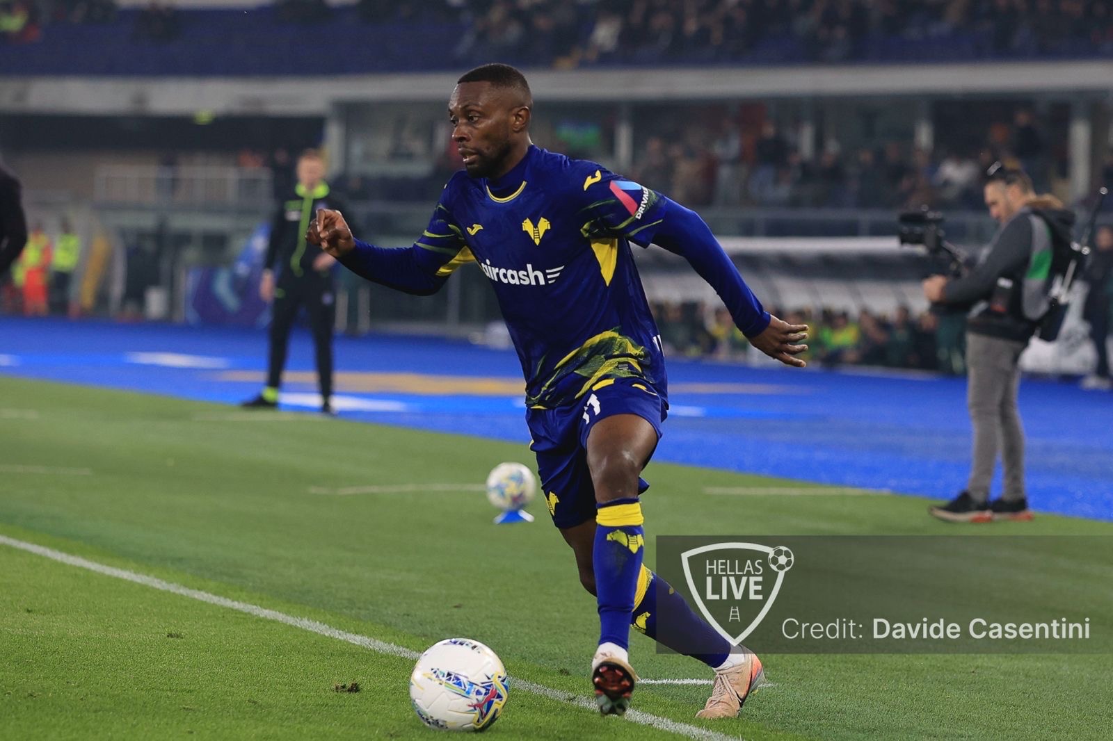 Hellas Verona-Napoli 1-1, Akpa-Akpro pareggia