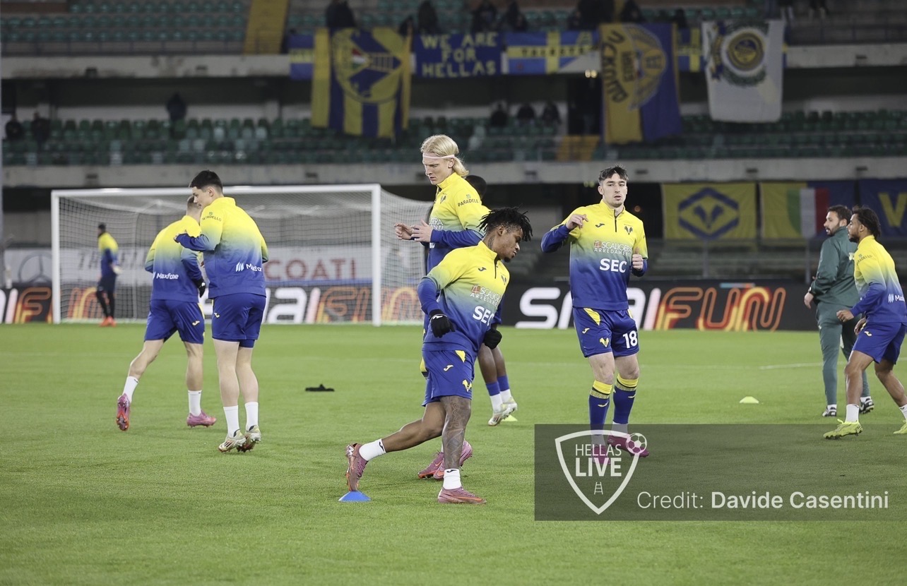 Hellas Verona, allenamento per i gialloblù. Ore 15 conferenza Sammarco