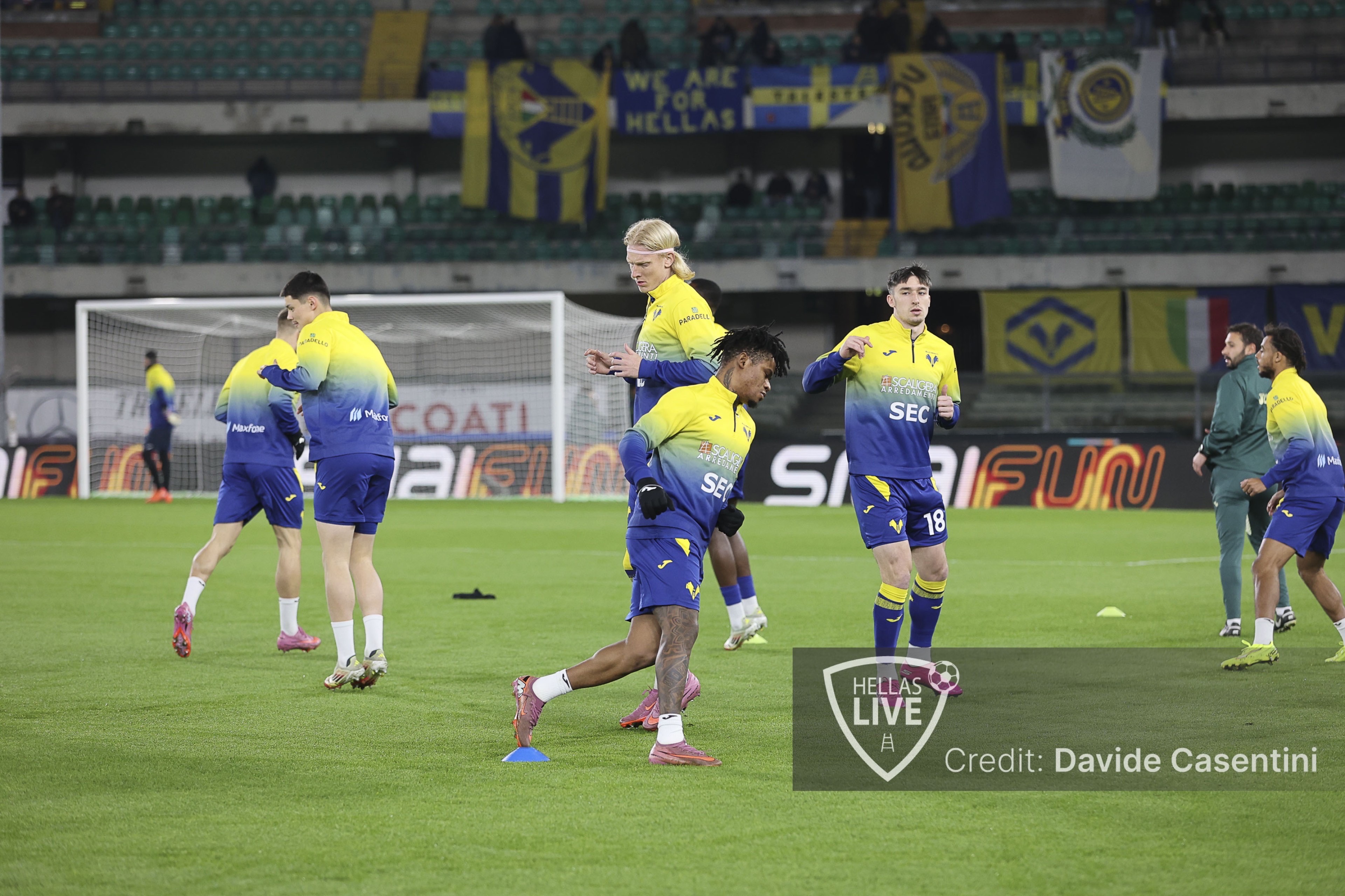 Hellas Verona, allenamento per i gialloblù. Ore 15 conferenza Sammarco