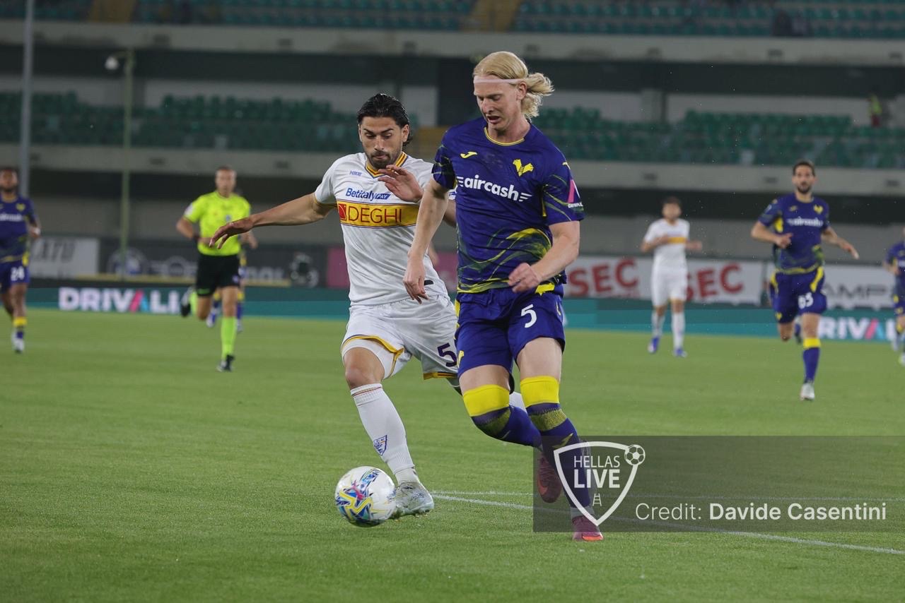 Edmundsson: “Sarei felice di rimanere anche in B. Verona mi piace. Atmosfera bellissima al Bentegodi, ma non capisco cori e striscioni”