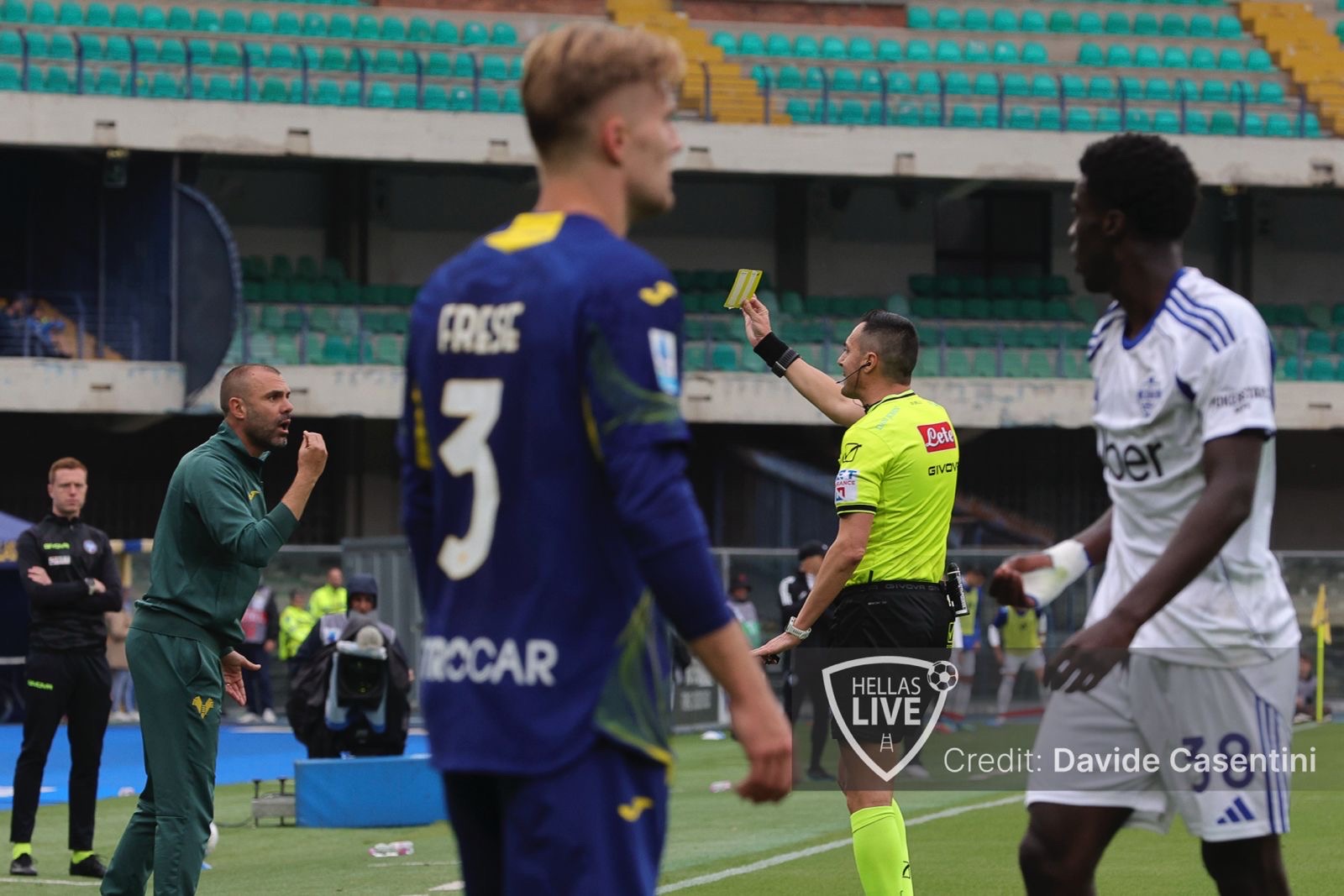 La moviola de La Gazzetta dello Sport: Hellas Verona-Como 0-1. Arbitro Di Bello voto 5