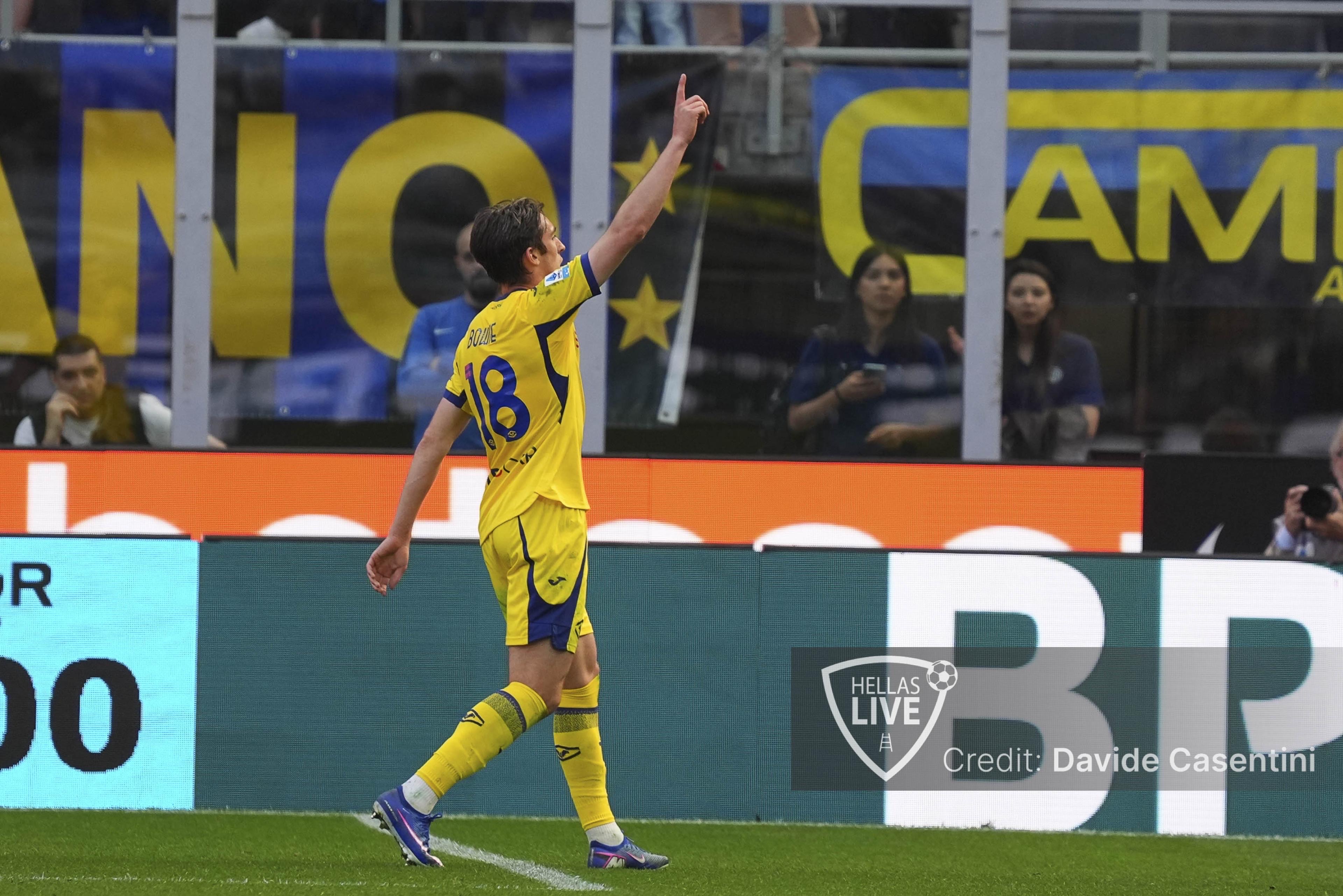 Hellas Verona, Bowie cala il poker in trasferta
