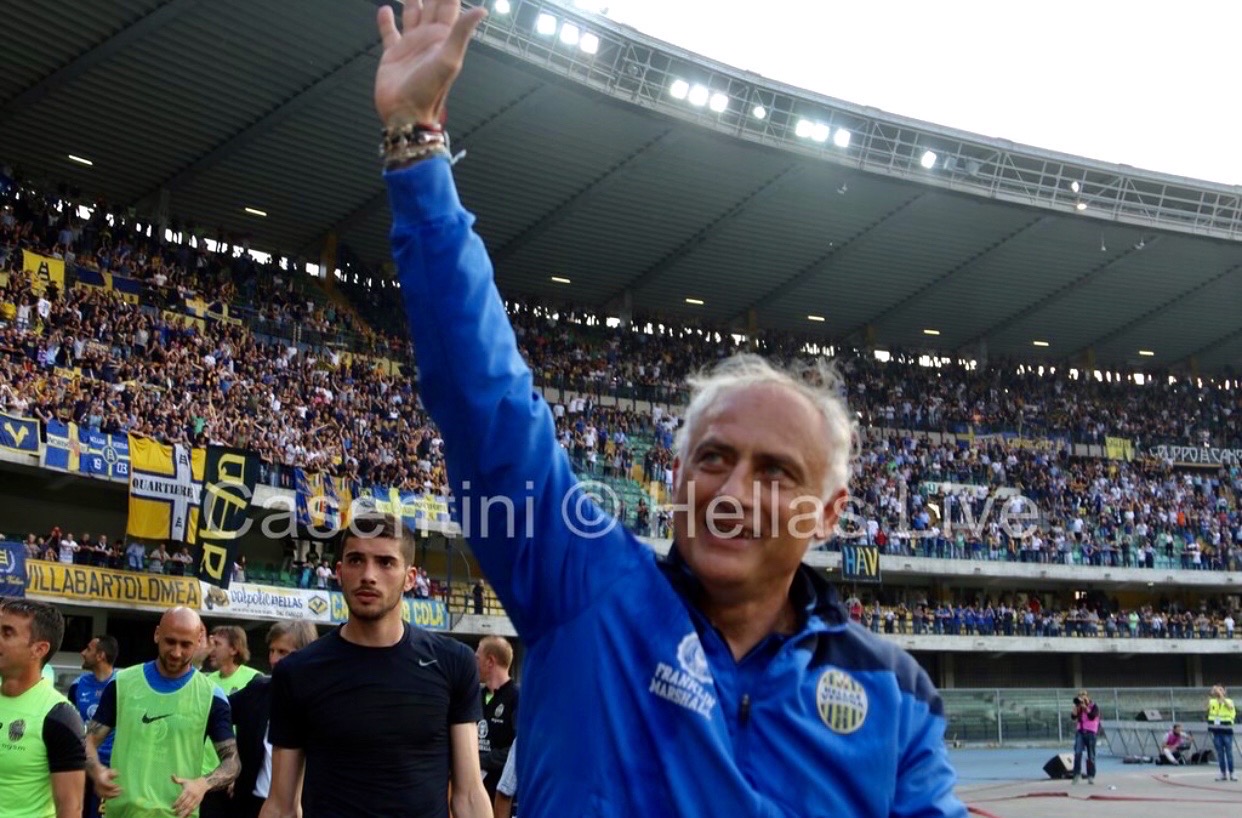 Mandorlini: “L’Hellas deve essere protagonista, Baroni ha tutto per fare bene. Sogliano una garanzia. Ronaldinho grande operazione di marketing”