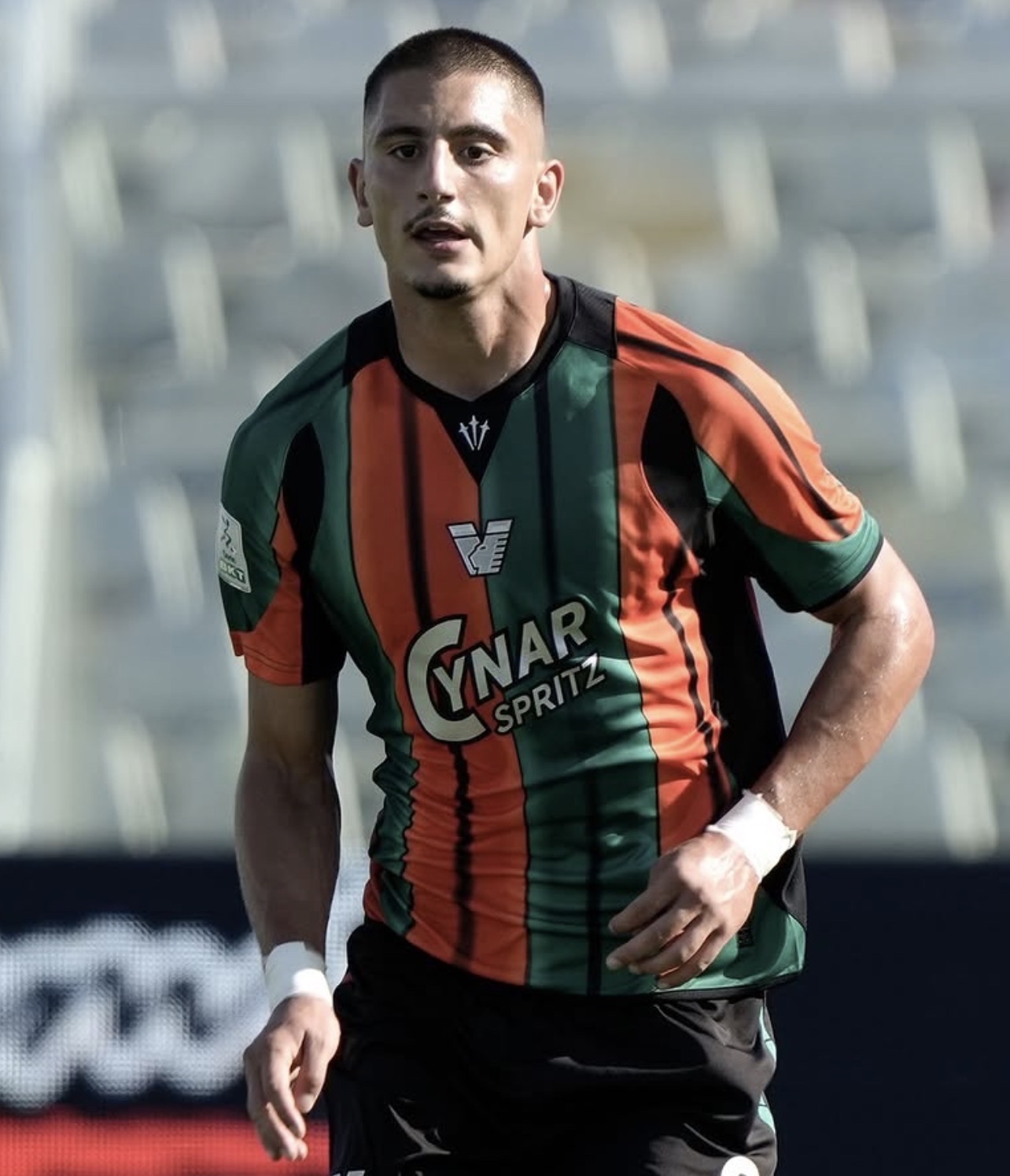 Hellas Verona, dal Venezia arriva il difensore Korac. Operazione da 2 milioni di euro
