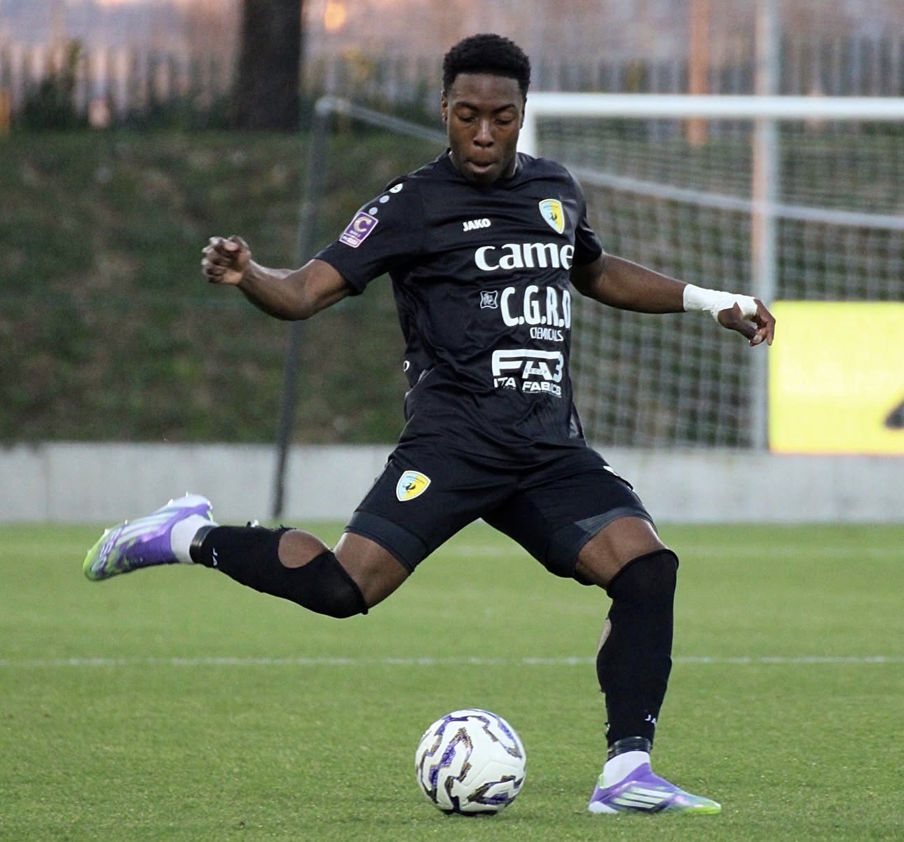 Hellas Verona, Lumezzane vicino all’acquisto del difensore Nwachukwu