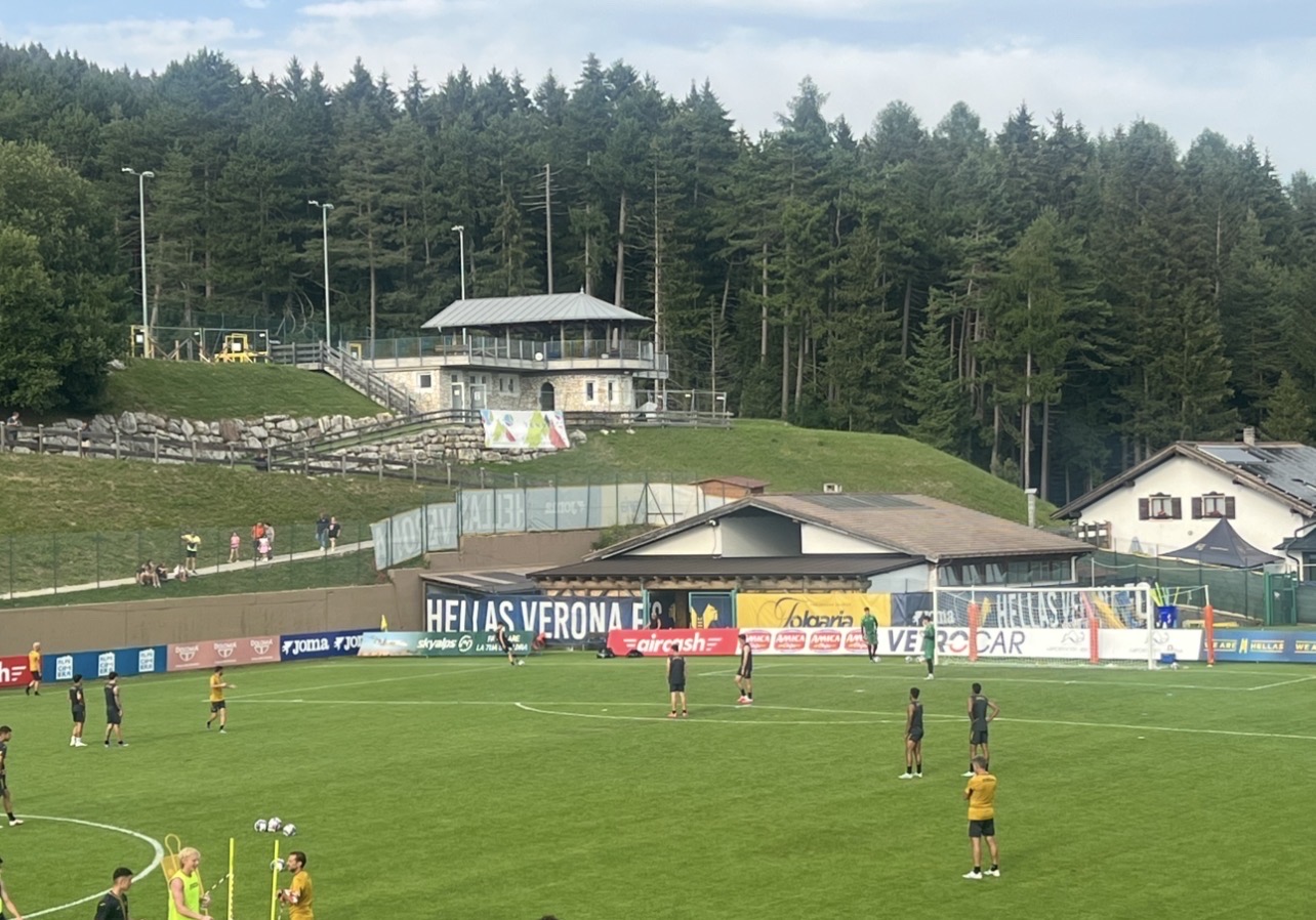 Folgaria 2026, Hellas Verona: lavoro tattico per centrocampisti ed attaccanti