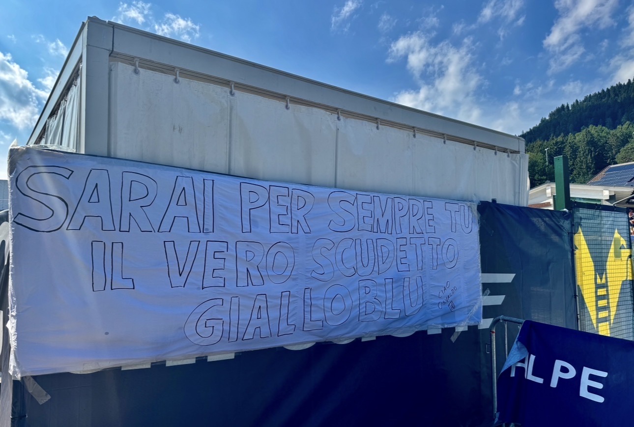 Sarai per sempre tu il vero scudetto gialloblù. Ciao Osvaldo