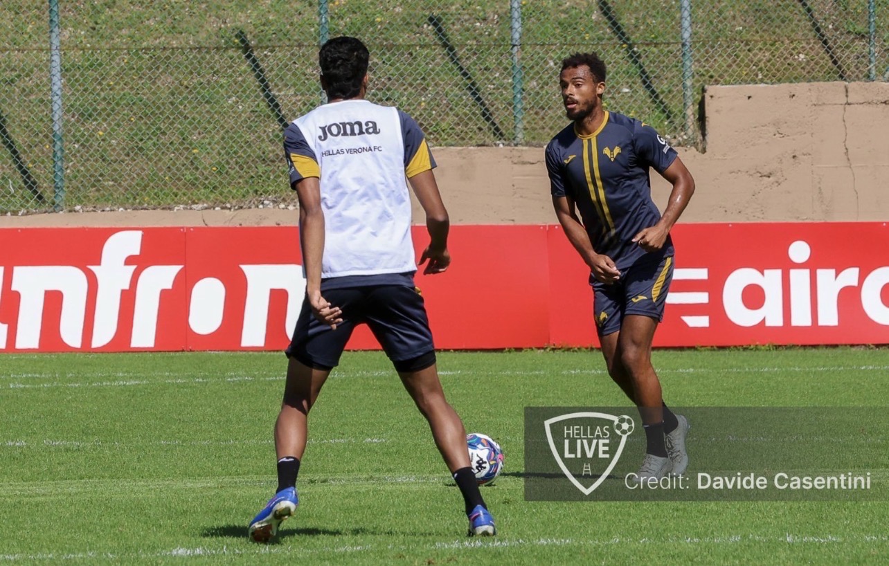 Hellas Verona, allenamento per i gialloblù. Ore 14:30 presentazione Cerbone