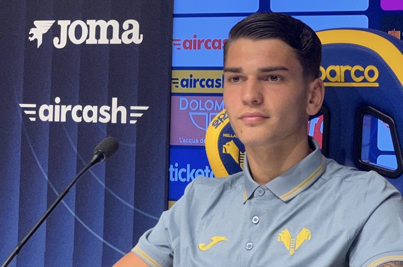 Cerbone: “È un onore vestire la maglia dell’Hellas Verona. Questo salto di qualità è sempre stata la mia ambizione”