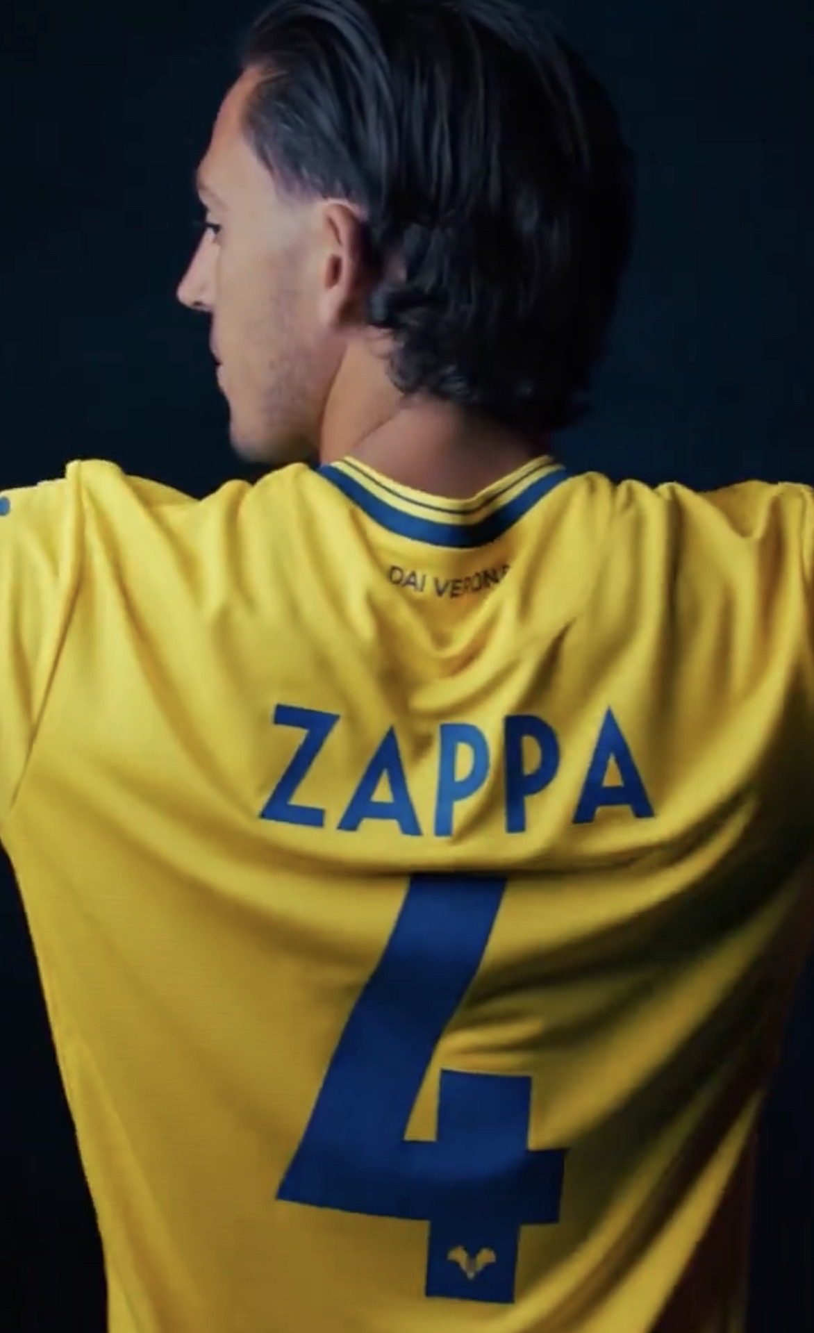 Hellas Verona, maglia n.4 per Zappa