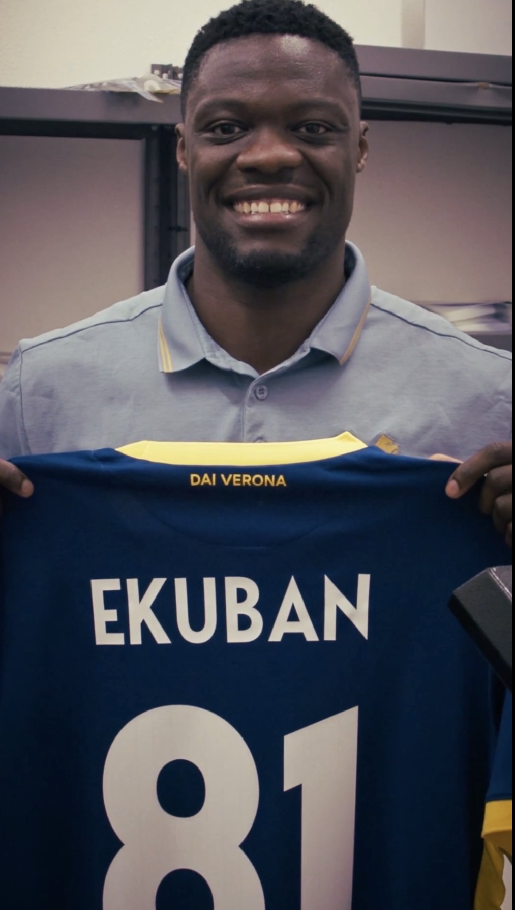Hellas Verona, maglia n.81 per Ekuban