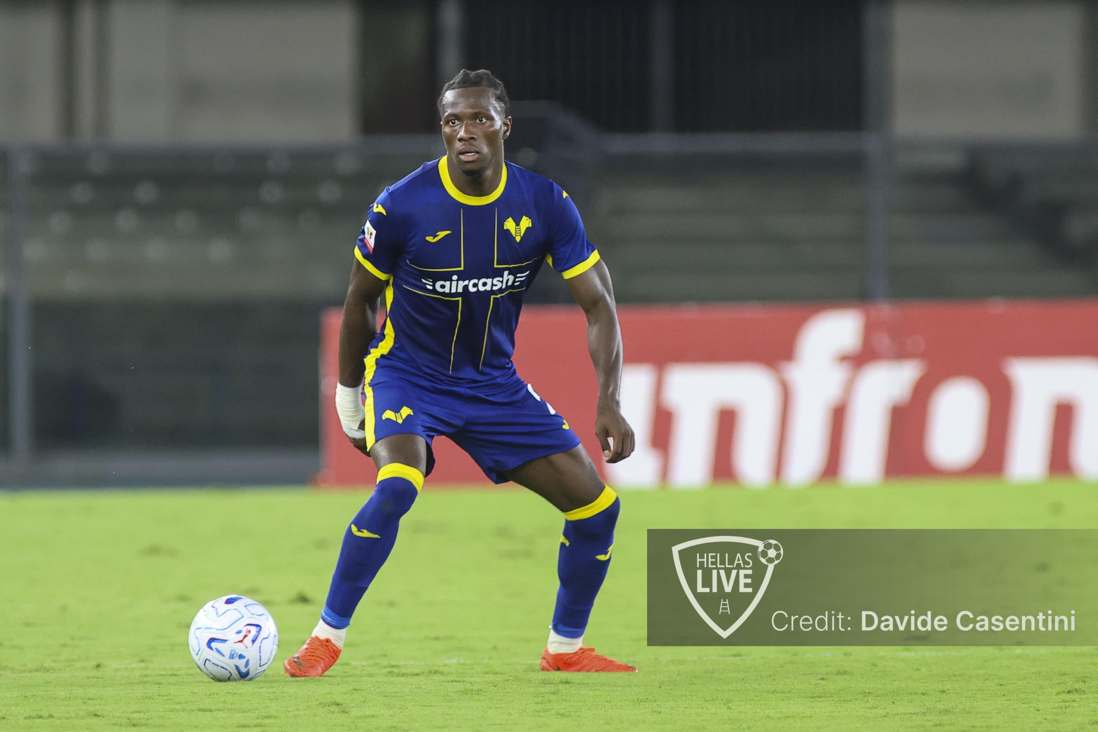UFFICIALE. Hellas Verona, Oyegoke a titolo definitivo al Lincoln