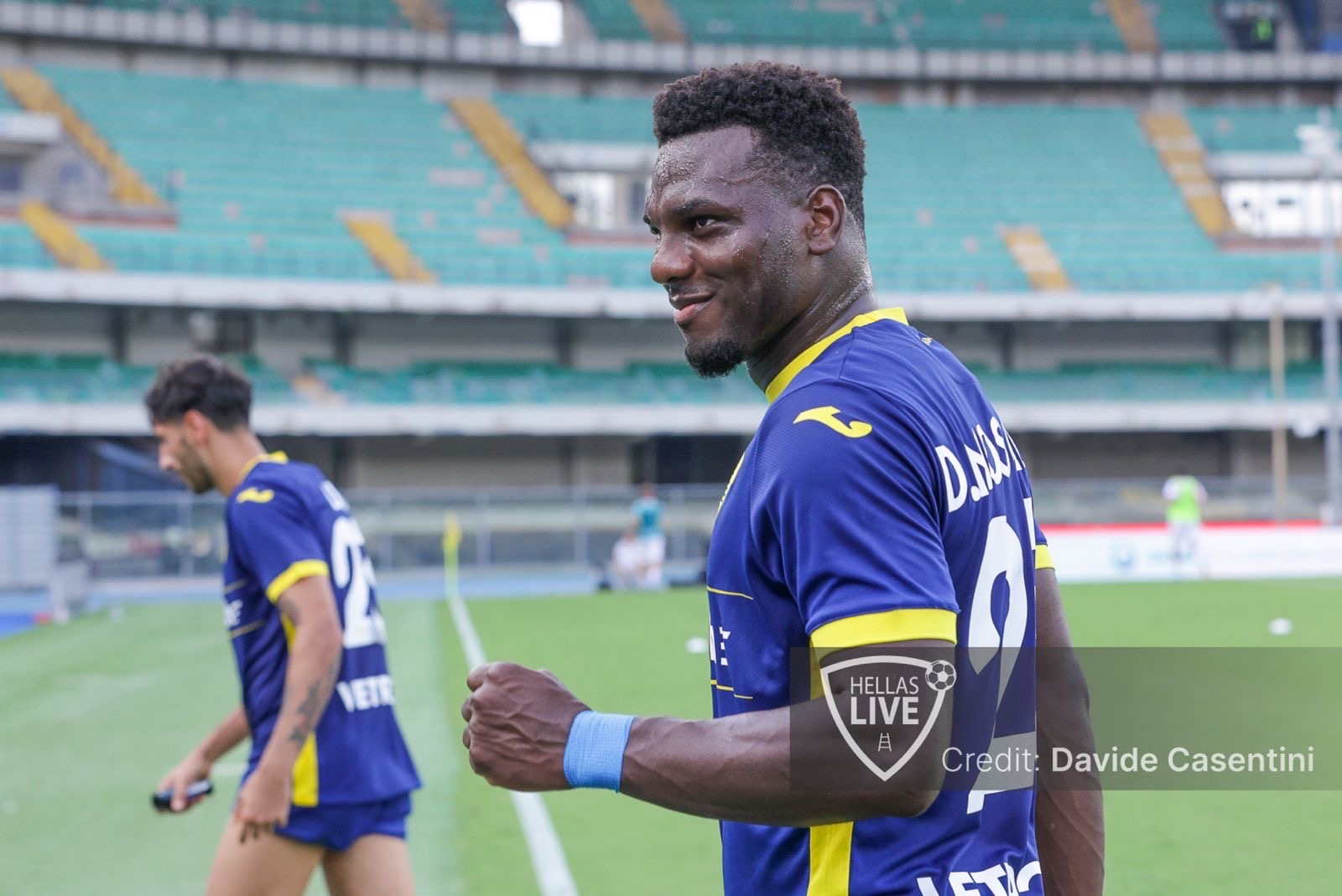 Mosquera: “Contento per la doppietta nel derby. La dedico a mio figlio. Lavoro forte per dimostrare che sono un bomber“