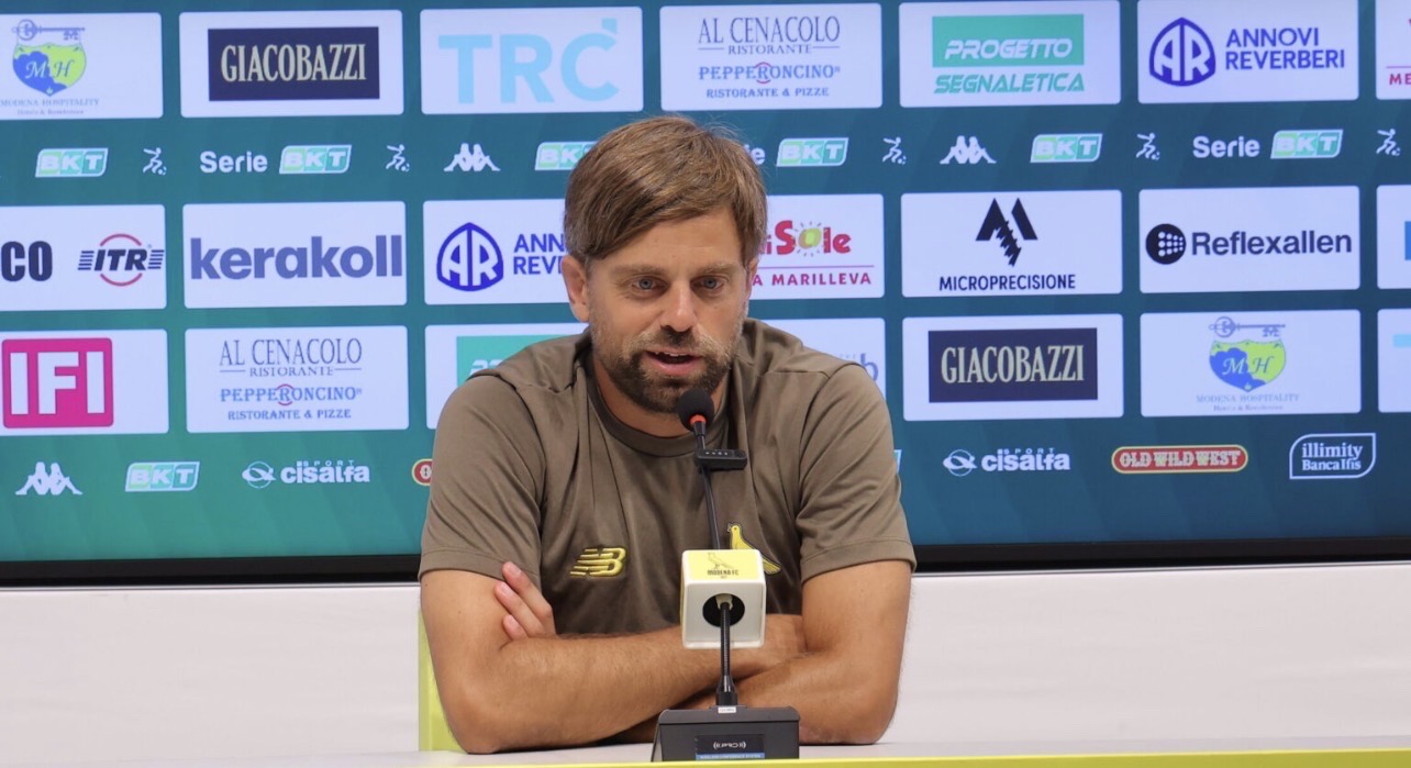 Modena, Galloppa: “Il Verona è costruito per vincere. Per noi è stimolante. Mi aspetto una partita aperta e bella”