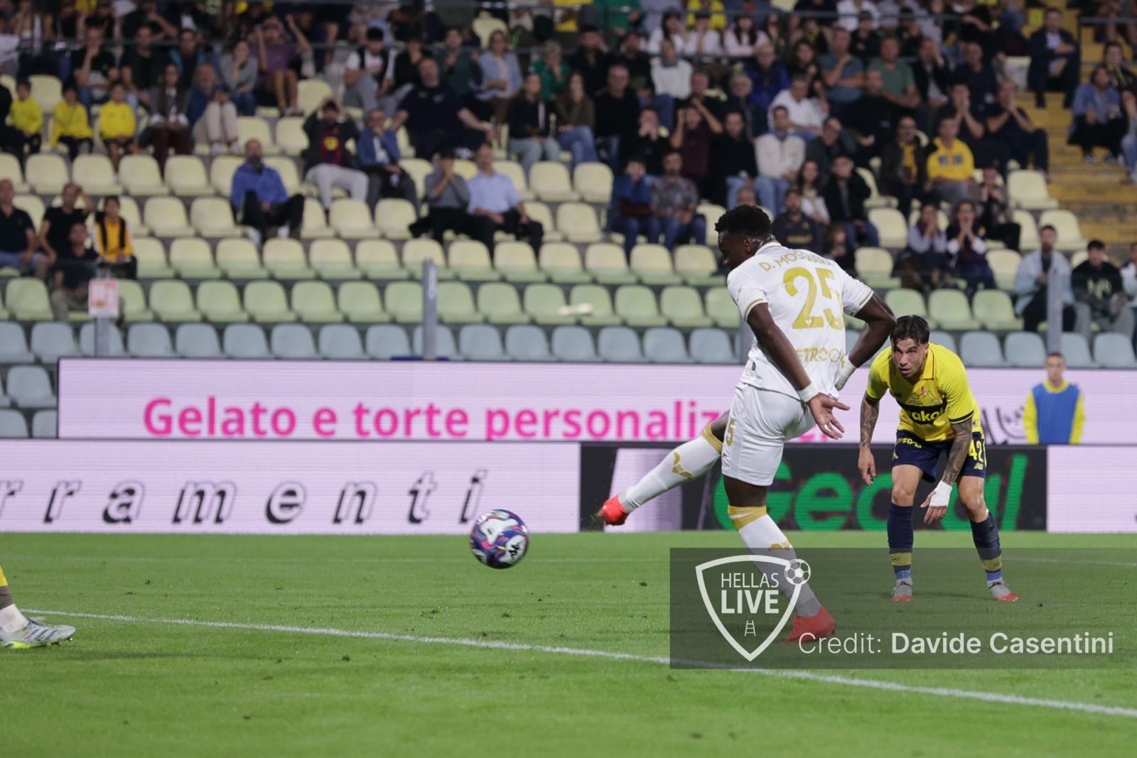 Serie BKT 2026/27. Modena-Hellas Verona 1-2, doppietta di Mosquera