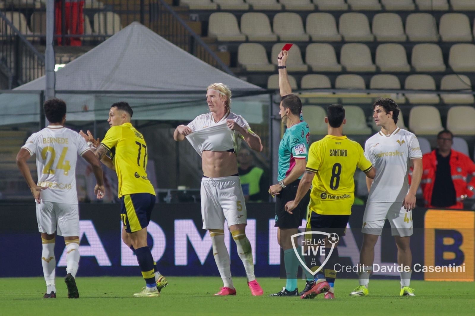 Giudice sportivo. Hellas Verona, Edmundsson squalificato una giornata