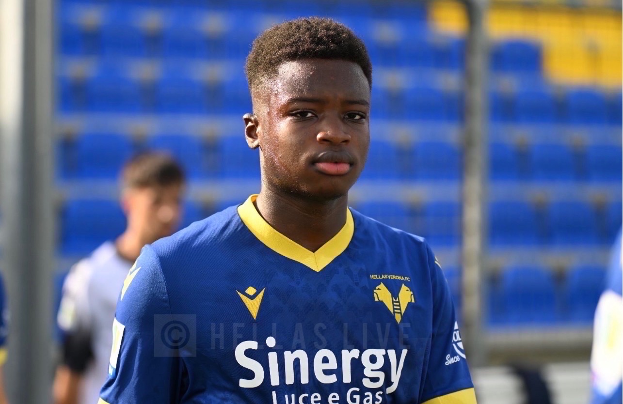 Ex Verona. Cisse entra nella storia del calcio italiano e del Milan